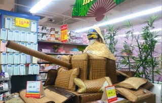 Illustration for article titled Chinese Store Displays Are the Best